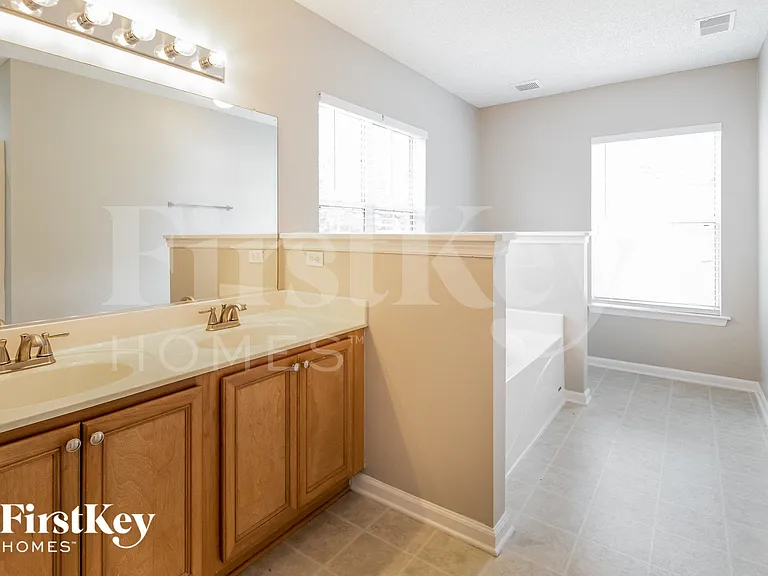 102 Kilpatrick Ct — Photo 11
