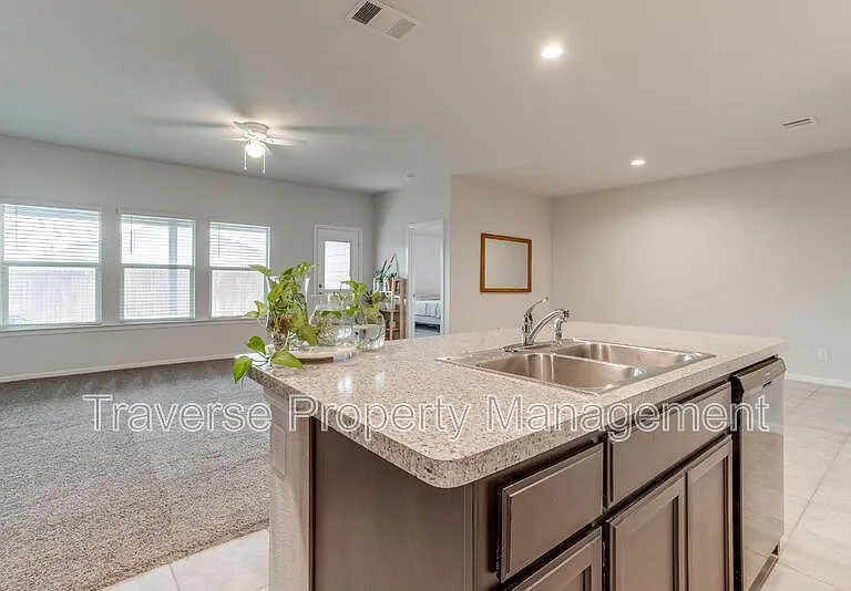 10368 Fort Crockett Trl — Photo 8