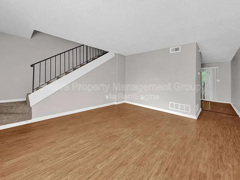 3434 Spottswood Ave — Photo 2