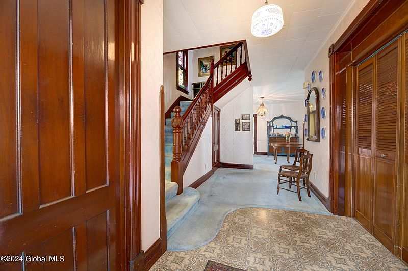 4th image of 36 Prospect Avenue