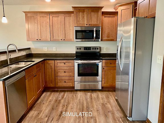 2nd image of 738 W Bellezza St