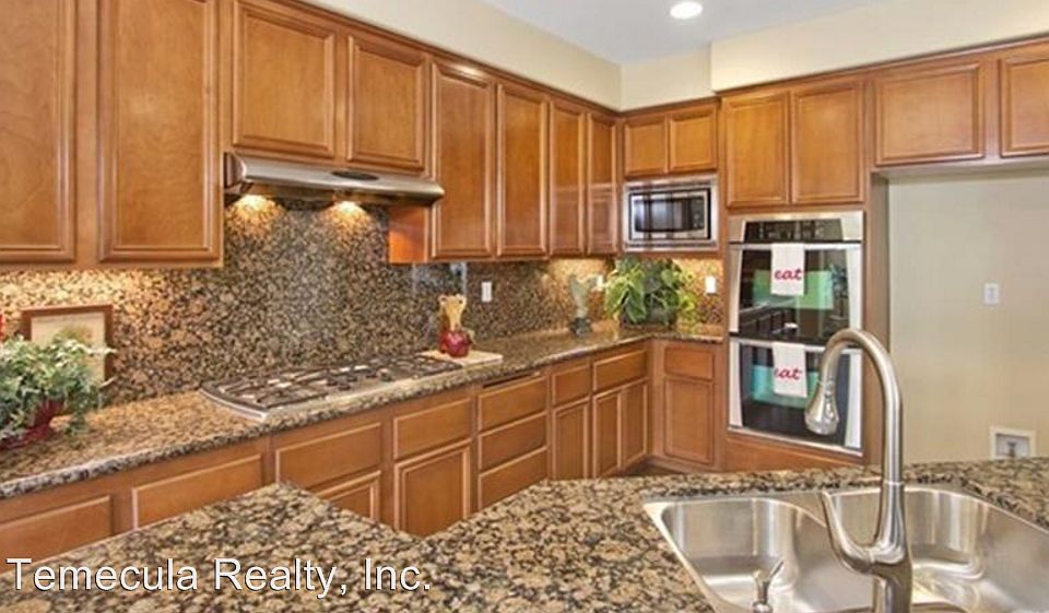 1st image of 28953 Savannah Dr