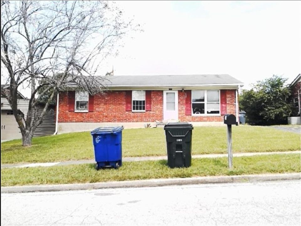 1st image of 3760 Red River Dr
