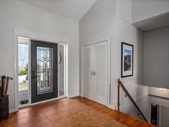 4th image of 262039 Township Road 224