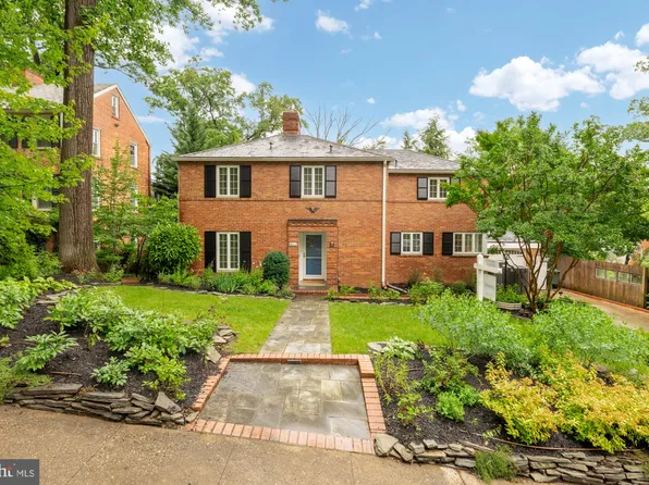 811 26th Pl S, Arlington, VA 22202