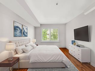 1969 Westminster Ave #307, Pt Coquitlam, BC