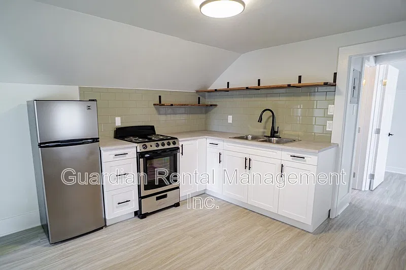1 bed, 1.0 bath, 600 sqft, $1,600 — Photo 1