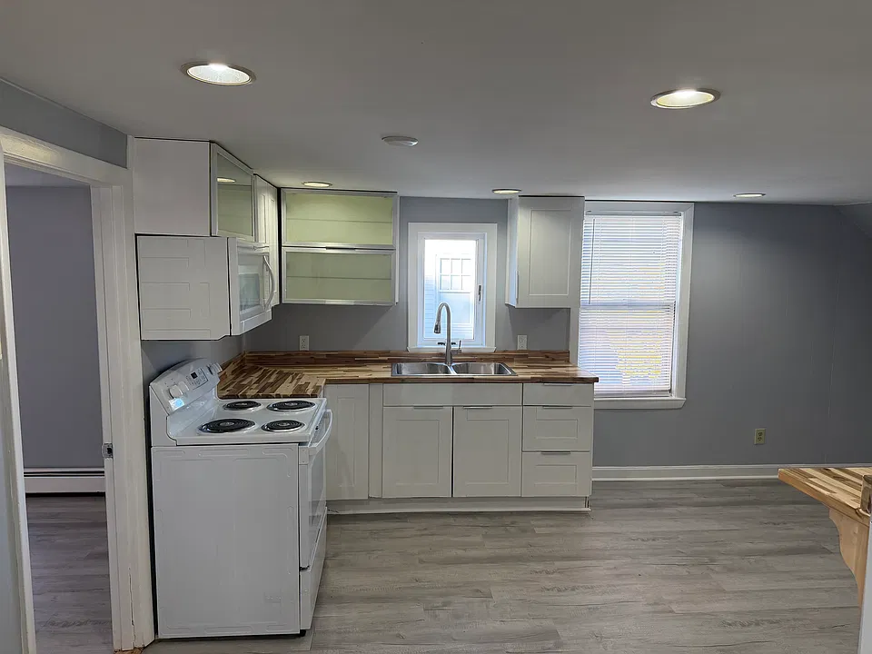 82 Union St #2