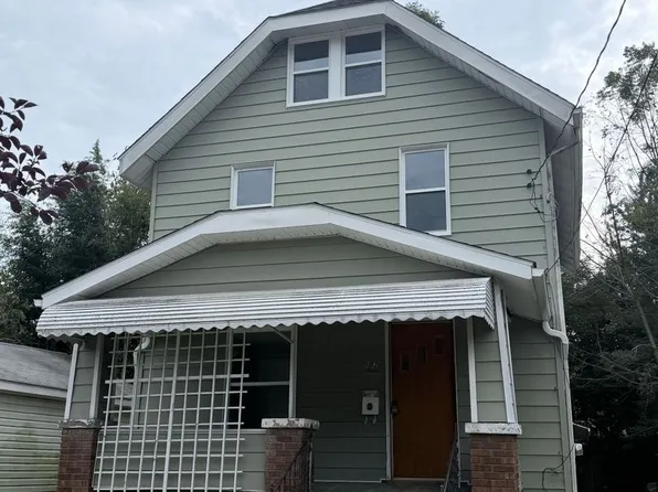 1162 Bittaker St, Akron, OH 44306