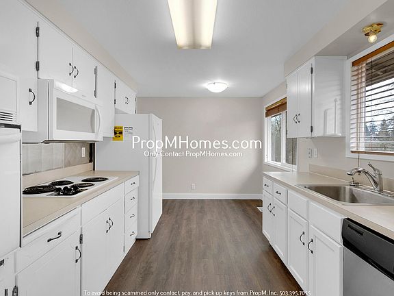 5th image of 18133 SE Ed Anna Ct