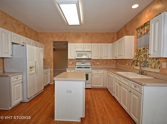 3rd image of 21246 Legion Lake Ct