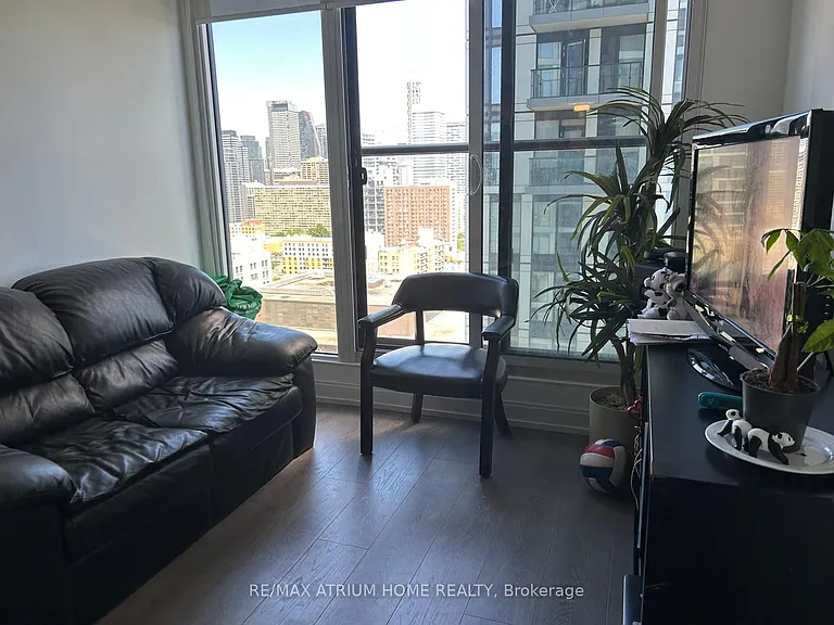181 Dundas St E #2812 — Photo 3