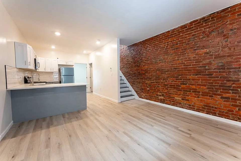 15 N Frazier St