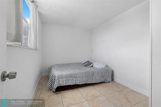 2800 Somerset Dr #201 — Photo 15