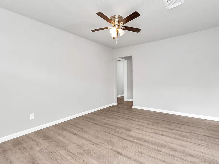 3655 Seabrook St #4 — Photo 11