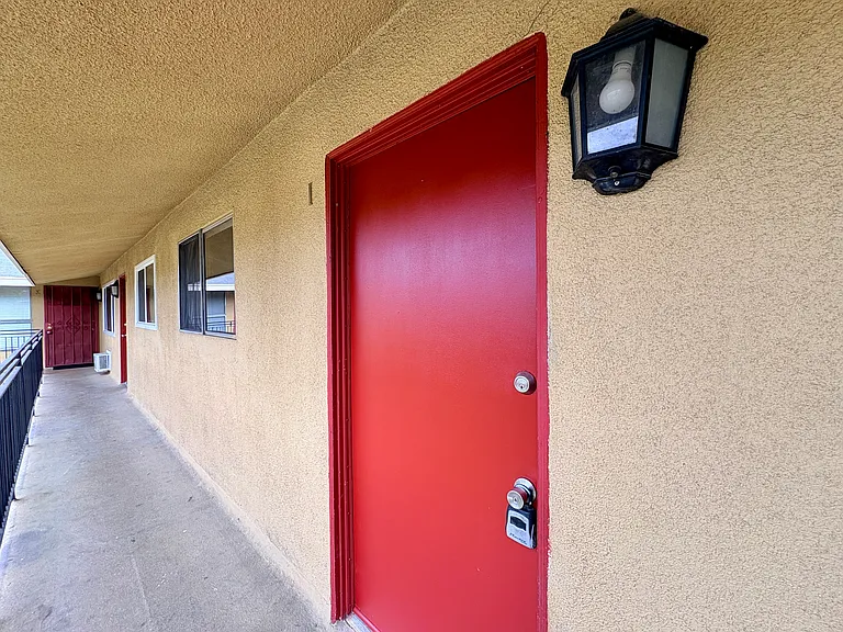 383 Orchid Ln #I — Photo 11