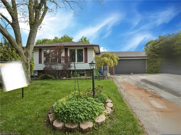 591 Bridle Wood, Burlington, ON L7L 4C8