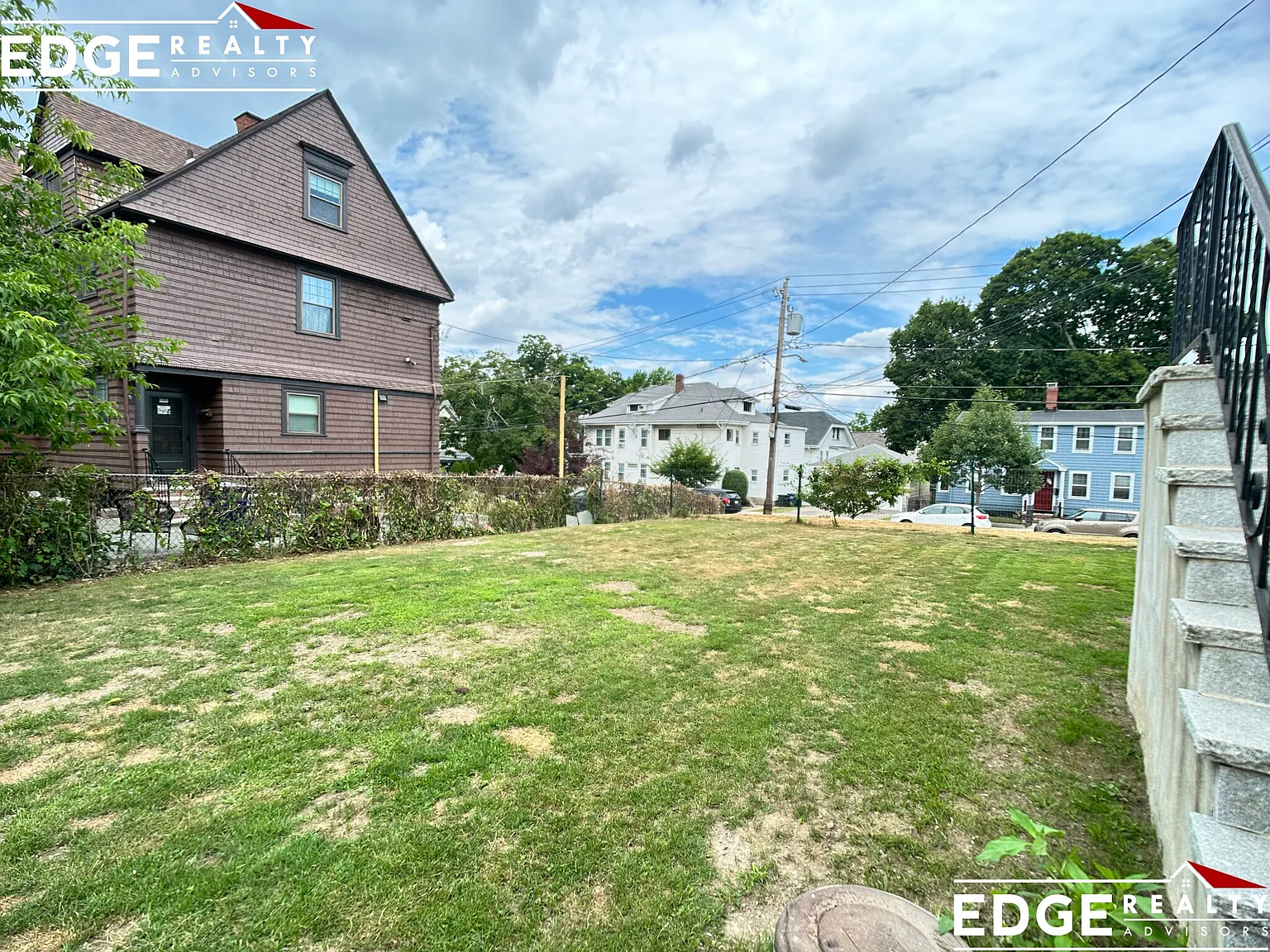 4 bed, 1600 sqft, $4,000 — Photo 2
