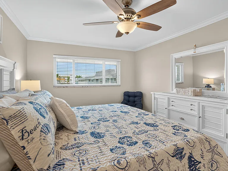 110 Shore Ct #301 — Photo 21
