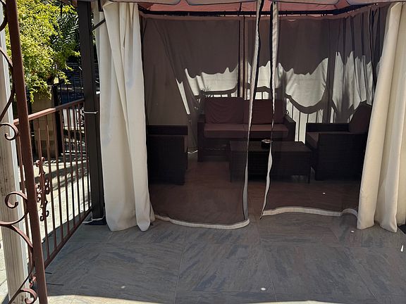 Covered Patio area.