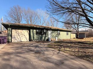 1912 Daisy Ct, Manhattan, KS 66502