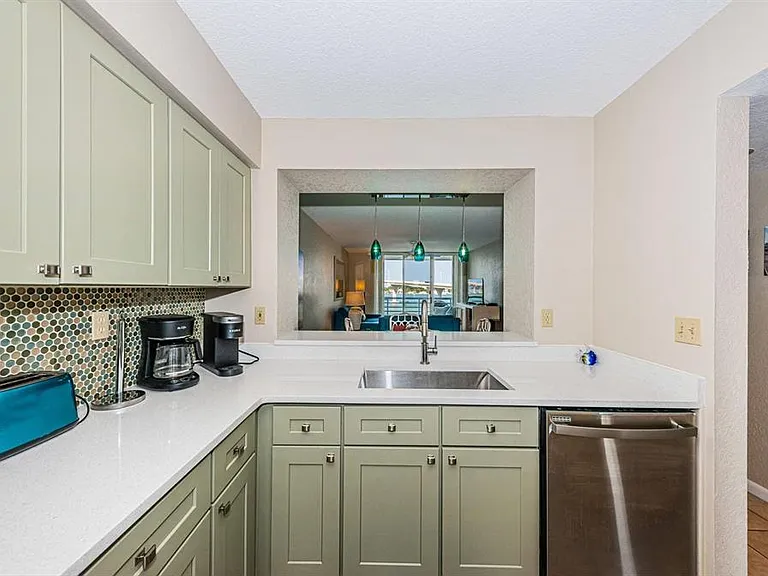 5901 Bahia Del Mar Cir #518 — Photo 4