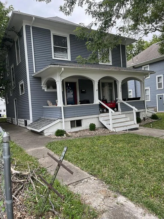 1020 Constitution — Photo 2