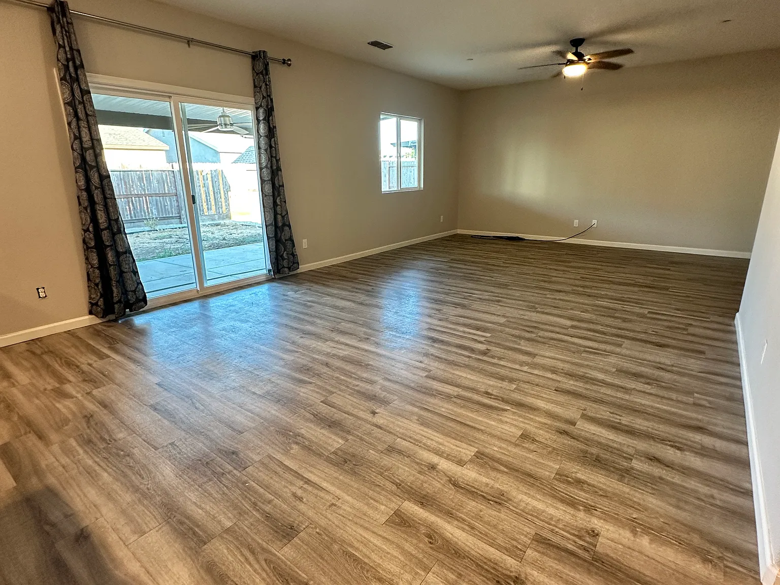 10205 Rose Ave — Photo 4