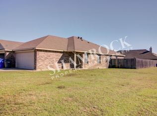 1200 Maverick Trl, Mc Gregor, TX 76657