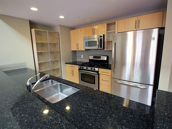 2nd image of 149 Essex St APT 6W