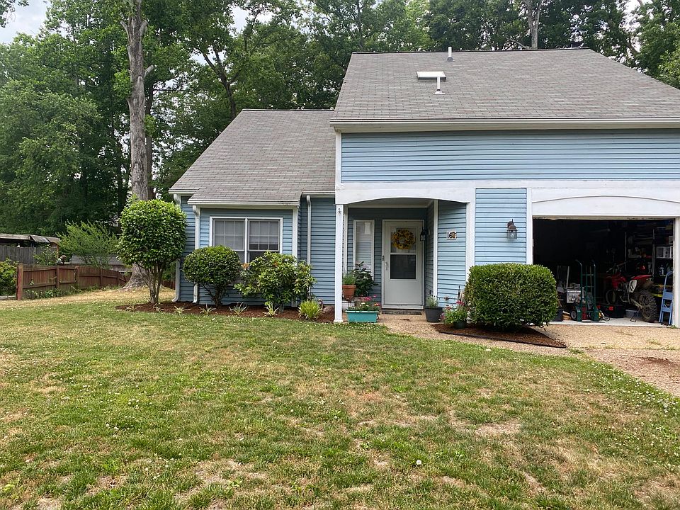 1st image of 167 Sir Arthur Ct