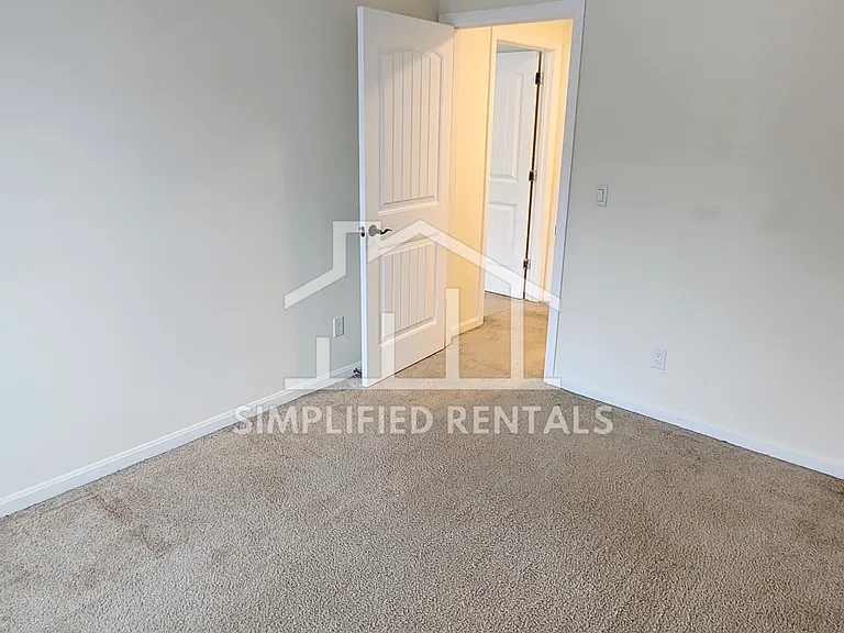 Townsend Ln Townhomes — Photo 14