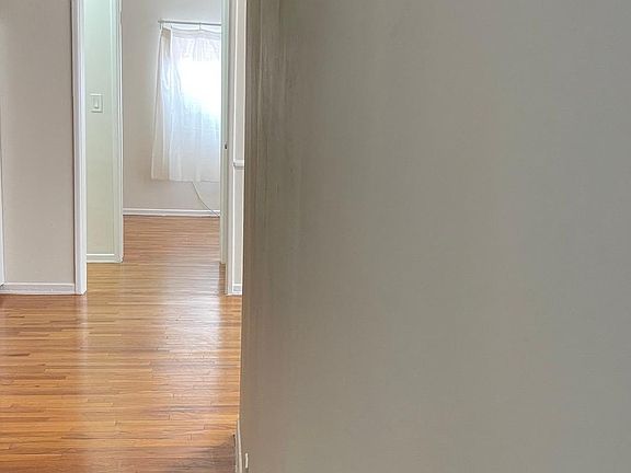 4th image of 5826 Gregory Ave #6