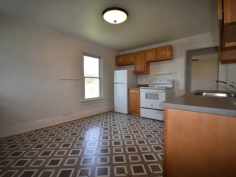 638 Pittsburgh St #2 — Photo 7
