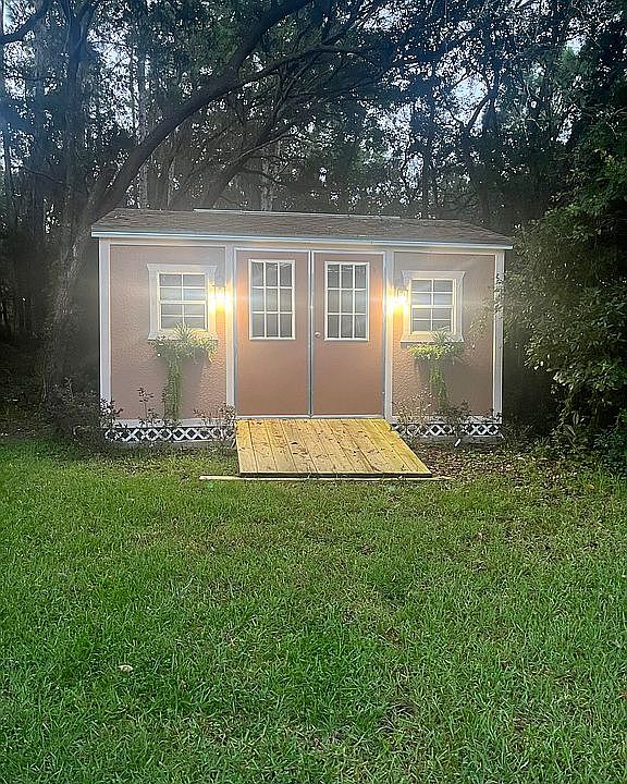 2nd image of 1642 E Saint Charles Pl