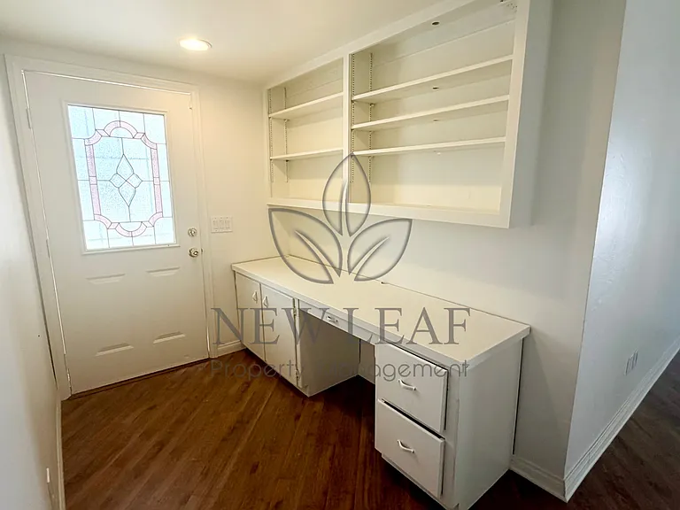 22684 Minona Dr — Photo 11