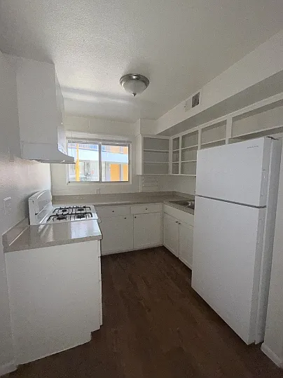 CATALINA VISTA APARTMENTS — Photo 70