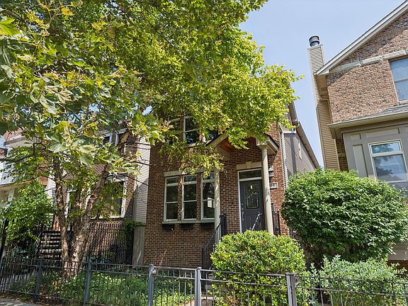 2nd image of 2041 N Whipple St
