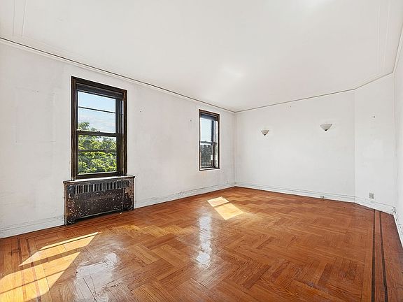 2nd image of 60 Cooper St APT 6C