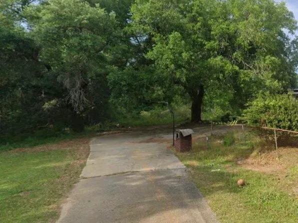 1004 Hurricane Rd, Bay Minette, AL 36507