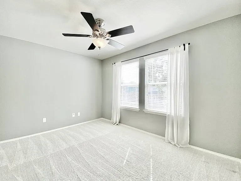 1812 Lost Maples Loop — Photo 29