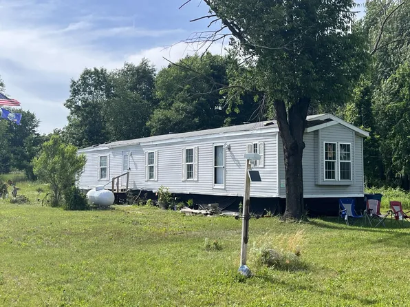 4955 N Grow Rd, Stanton, MI 48888