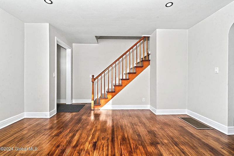 4th image of 611 Waite Road