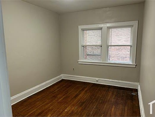 3rd image of 15436 Lake Shore Blvd #2