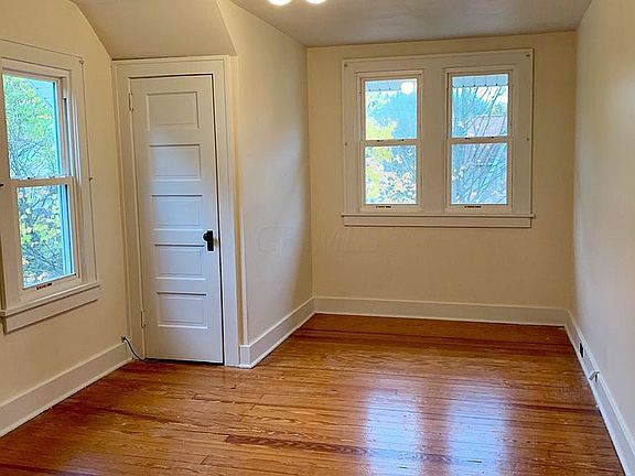 3rd image of 555 Kibler Ave