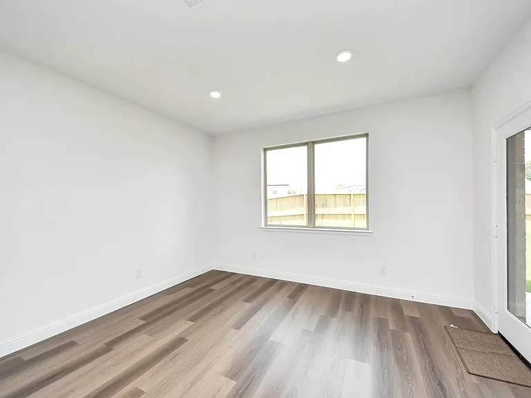 4042 Colony Ln — Photo 18
