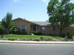1686 Portals Ave, Clovis, CA 93611
