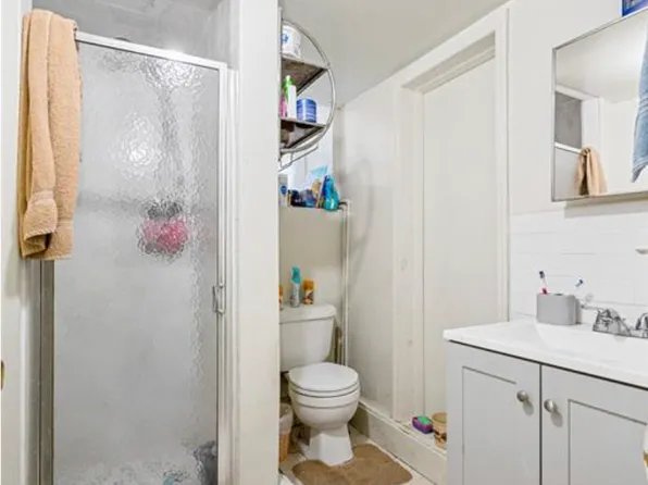 48 Vansiclen Avenue image 9 of 27