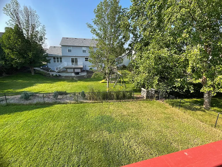 929 Plymouth Ln NW — Photo 7