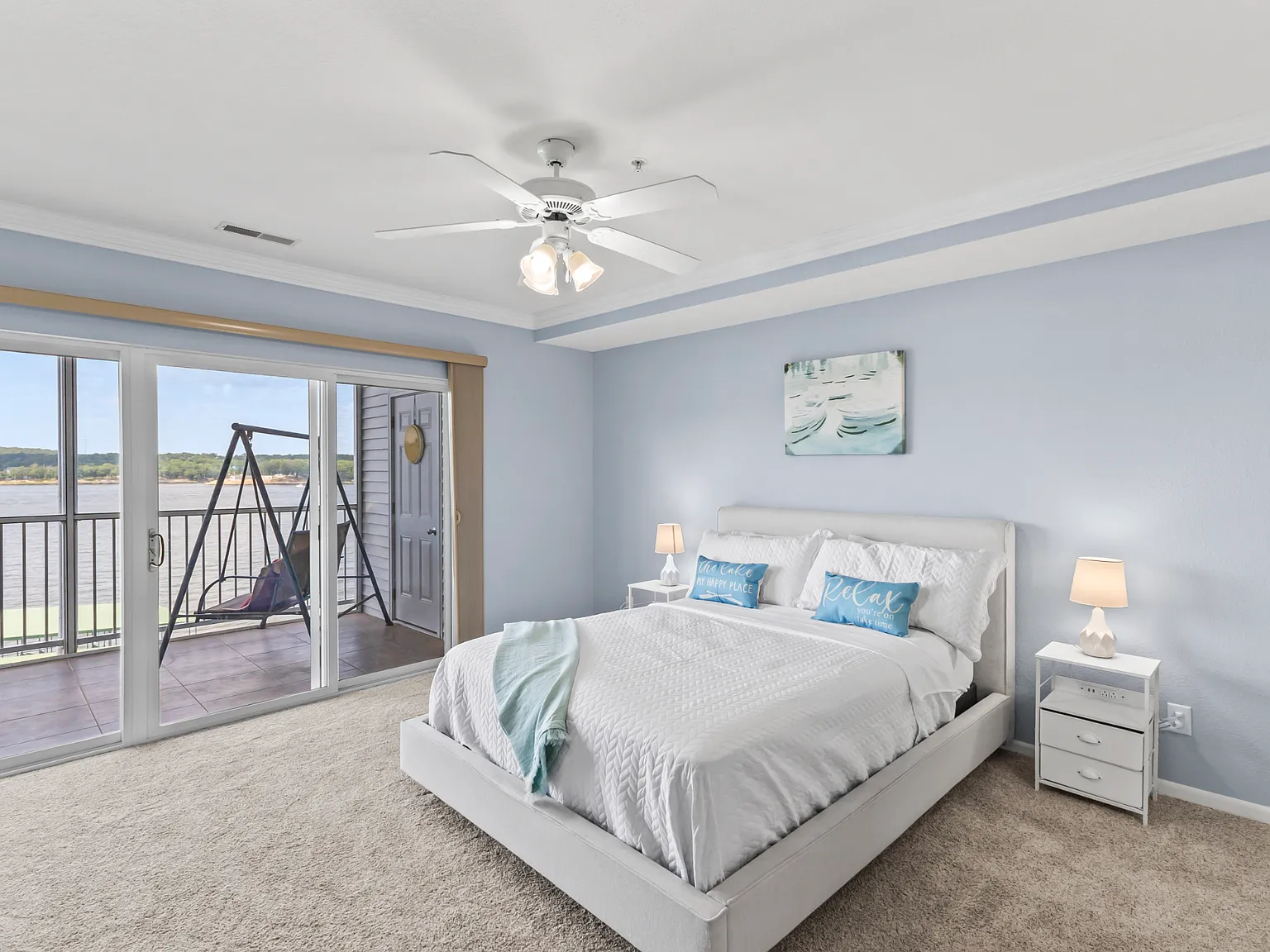 3 bed, 1700 sqft, $1,999 — Photo 1